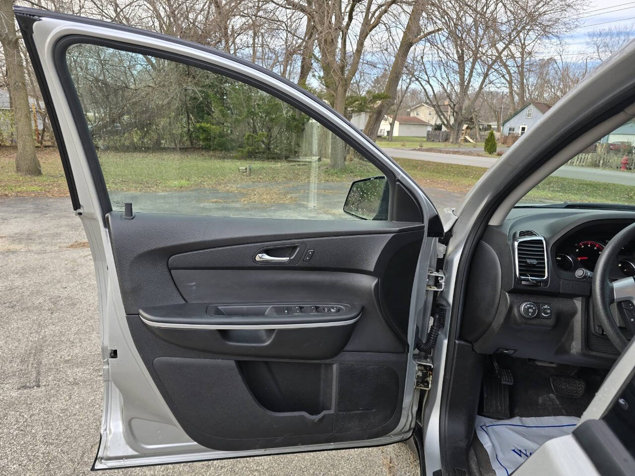 Used 2012 GMC Acadia SL AWD/4WD image 18