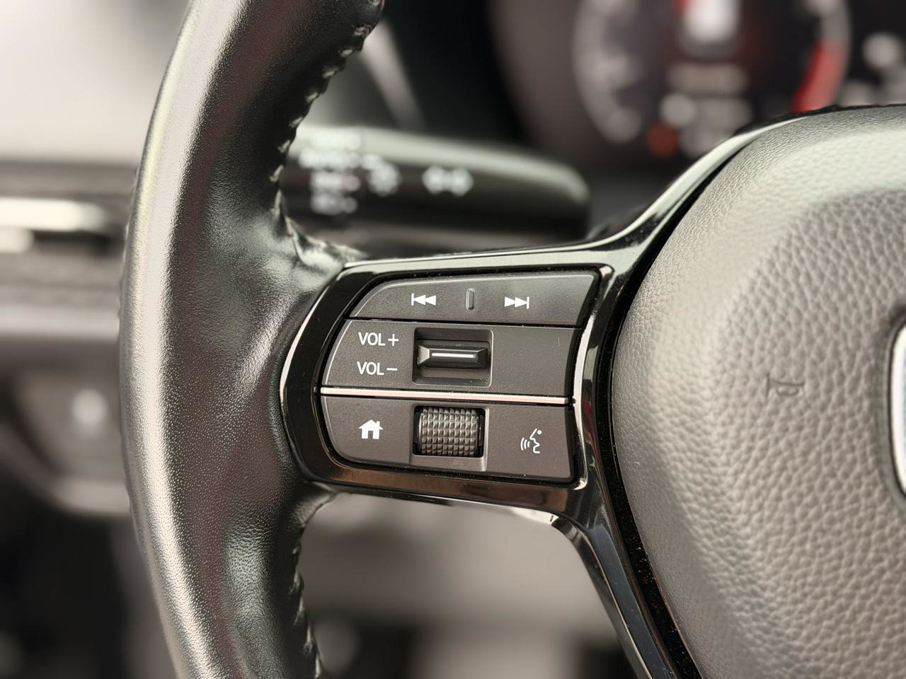 Used 2025 Honda HR-V EX-L image 24