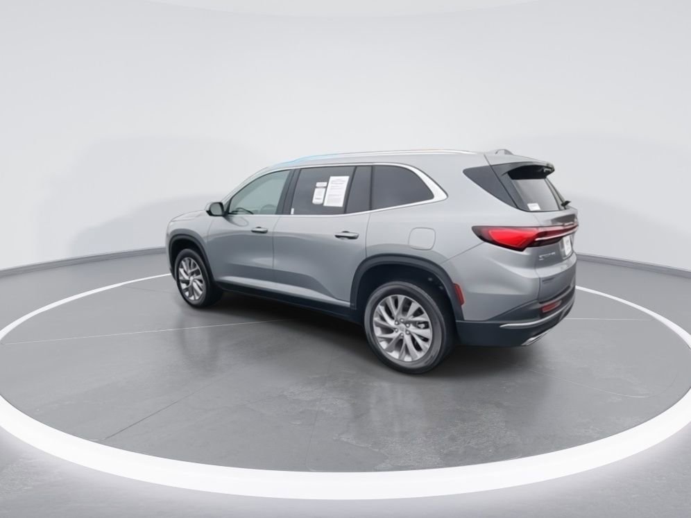 Used 2025 Buick Enclave Preferred AWD/4WD image 6