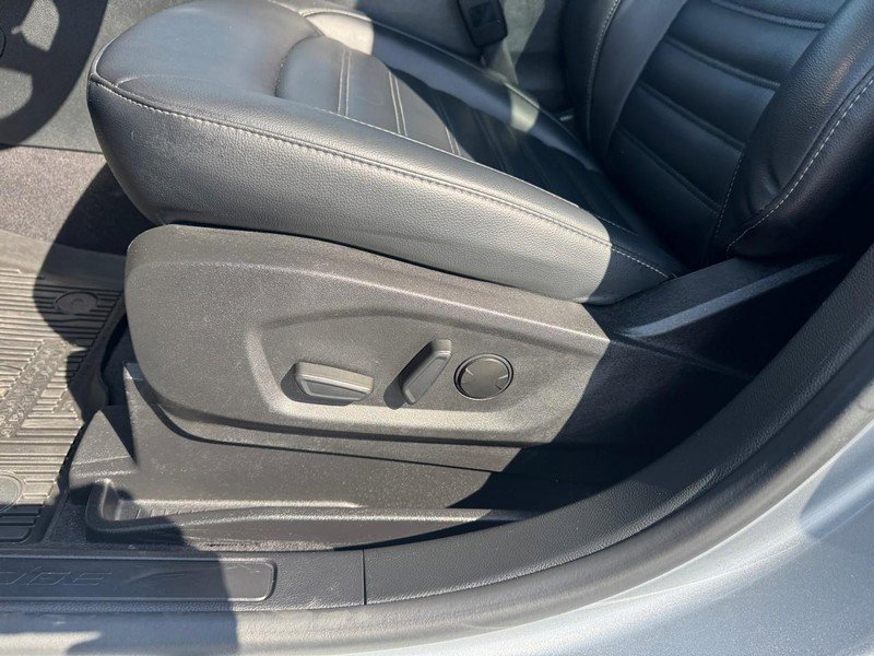 Used 2024 Ford Edge SEL w/ Convenience Package image 9