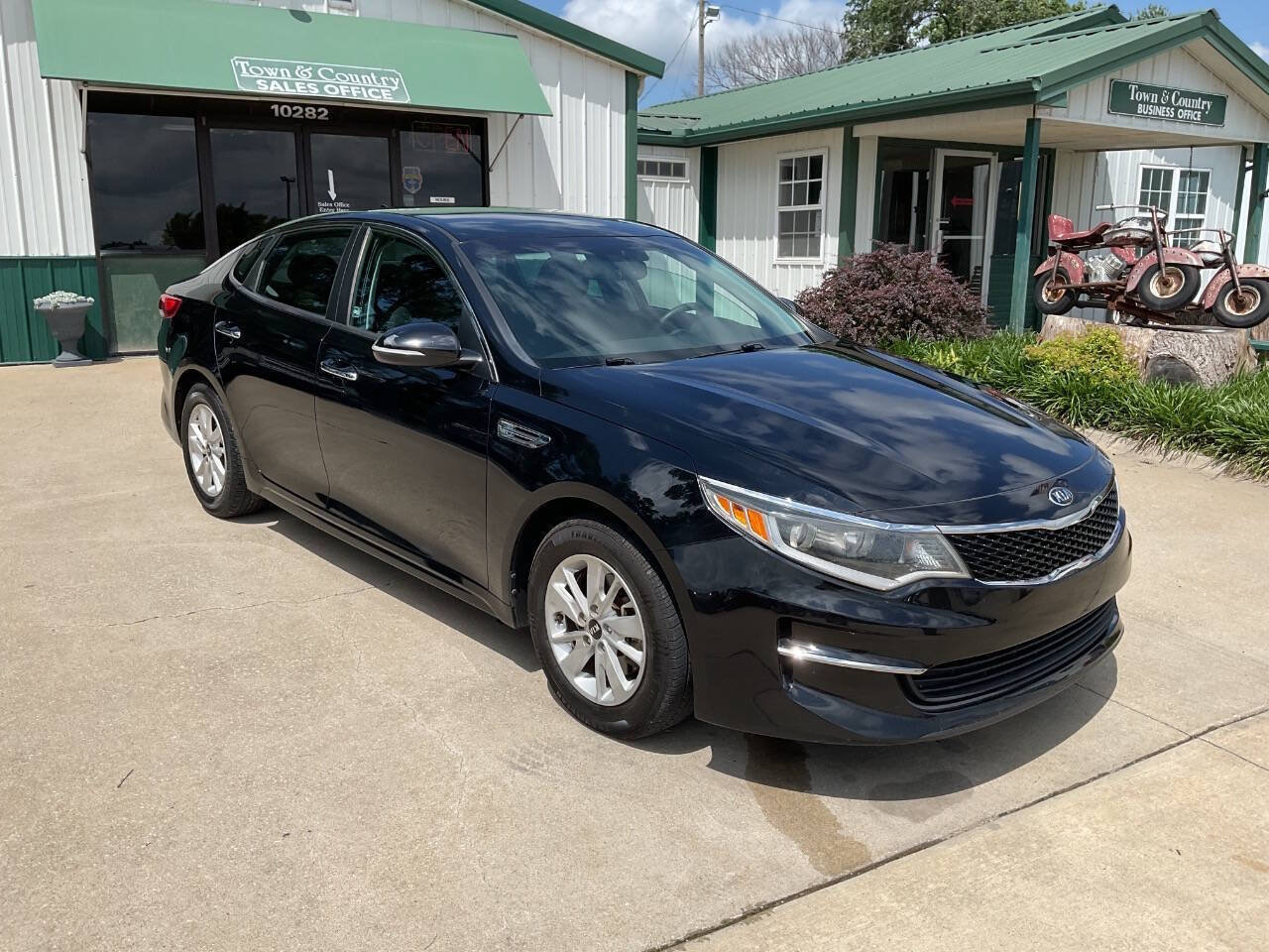 Used 2016 Kia Optima LX FWD image 3