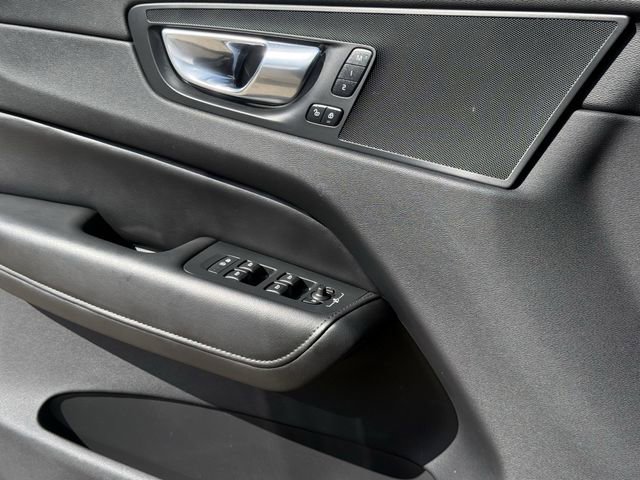 Used 2025 Volvo XC60 B5 Plus AWD/4WD image 25