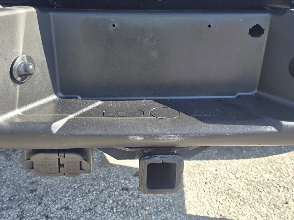 Used 2013 Ford F150 XLT w/ Mid Equipment Group image 21