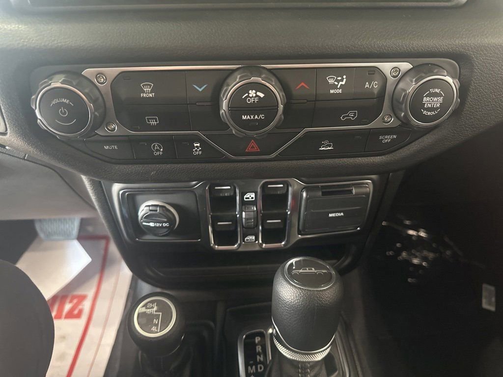 New 2025 Jeep Gladiator Sport image 28