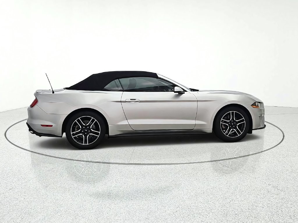 Used 2018 Ford Mustang Premium RWD image 7