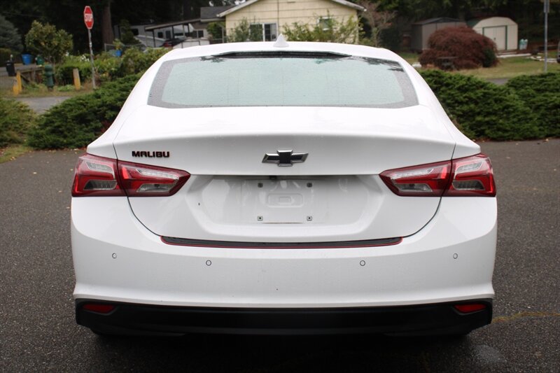 Used 2020 Chevrolet Malibu LT FWD image 12