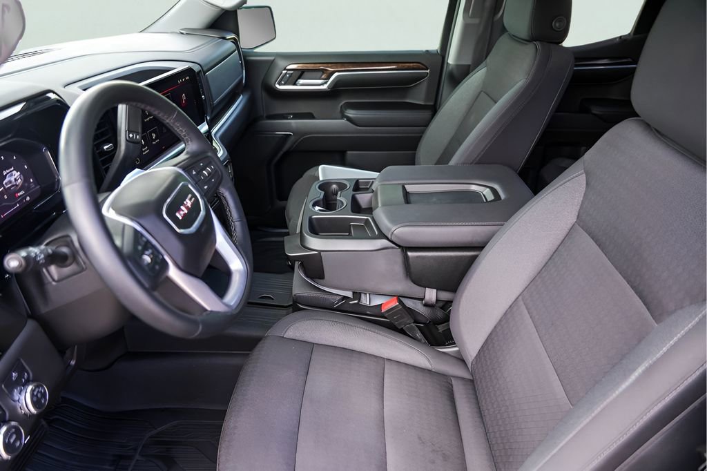 Used 2024 GMC Sierra 1500 Elevation image 12