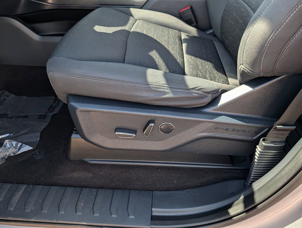 Certified 2021 Ford F150 XLT w/ Equipment Group 302A High image 16