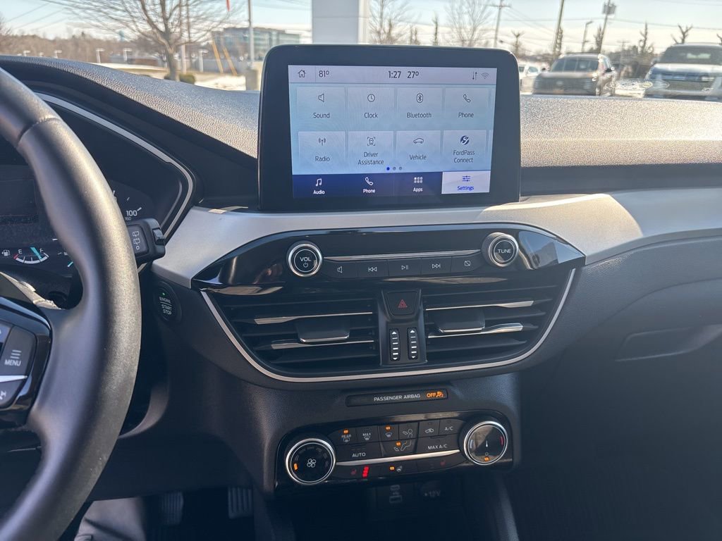 Used 2022 Ford Escape SE w/ Cold Weather Package image 13