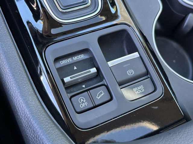 Certified 2025 Honda Pilot Elite image 32