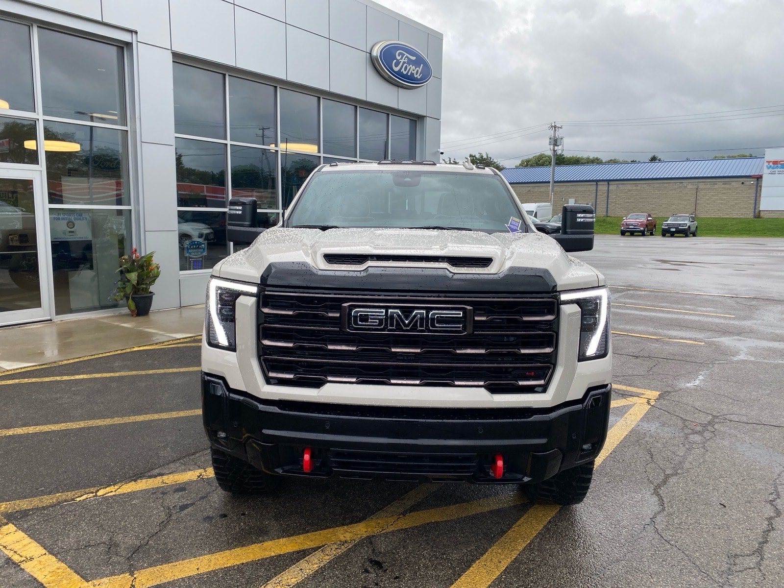 Used 2026 GMC Sierra 2500 AT4X w/ LPO, Black Badging Package AWD/4WD image 9