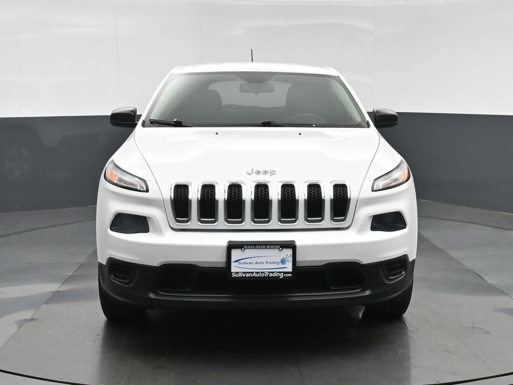 Used 2017 Jeep Cherokee Sport w/ Cold Weather Group image 2