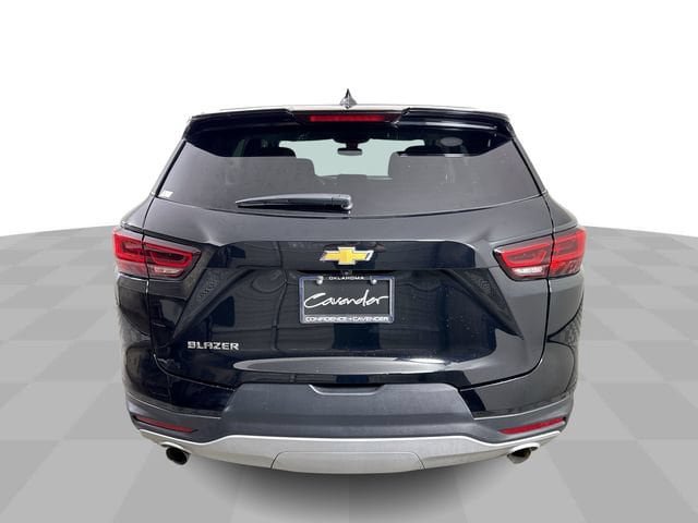 Used 2025 Chevrolet Blazer LT FWD image 7