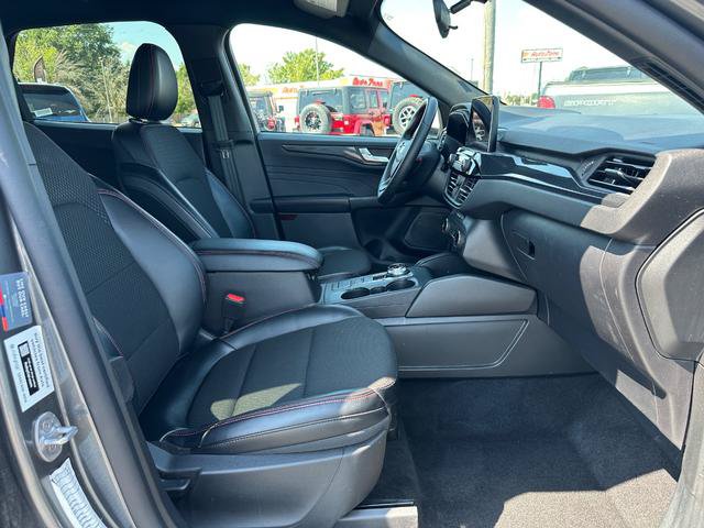 Used 2025 Ford Escape ST-Line AWD/4WD image 9