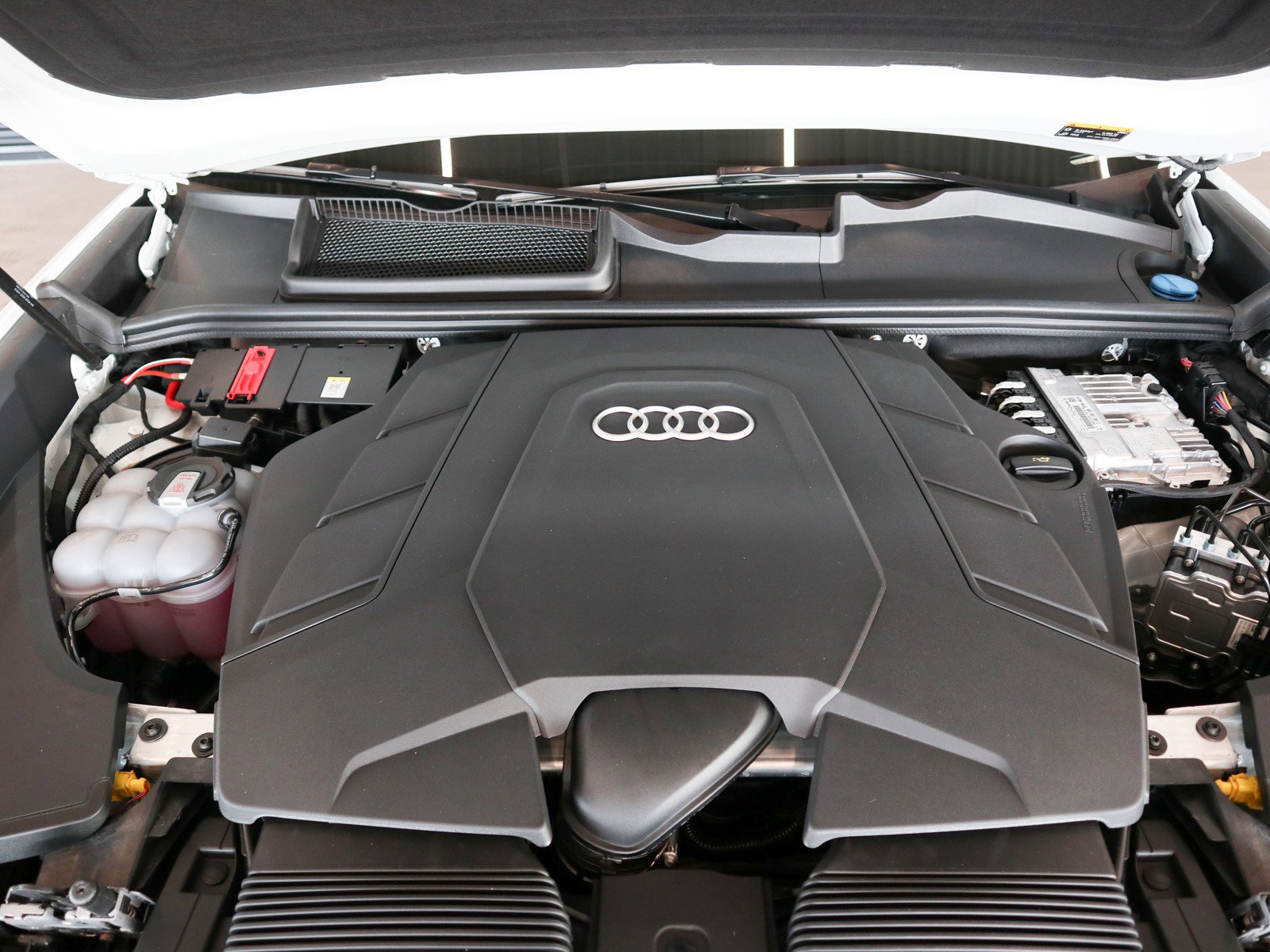 New 2025 Audi Q8 Premium Plus image 4