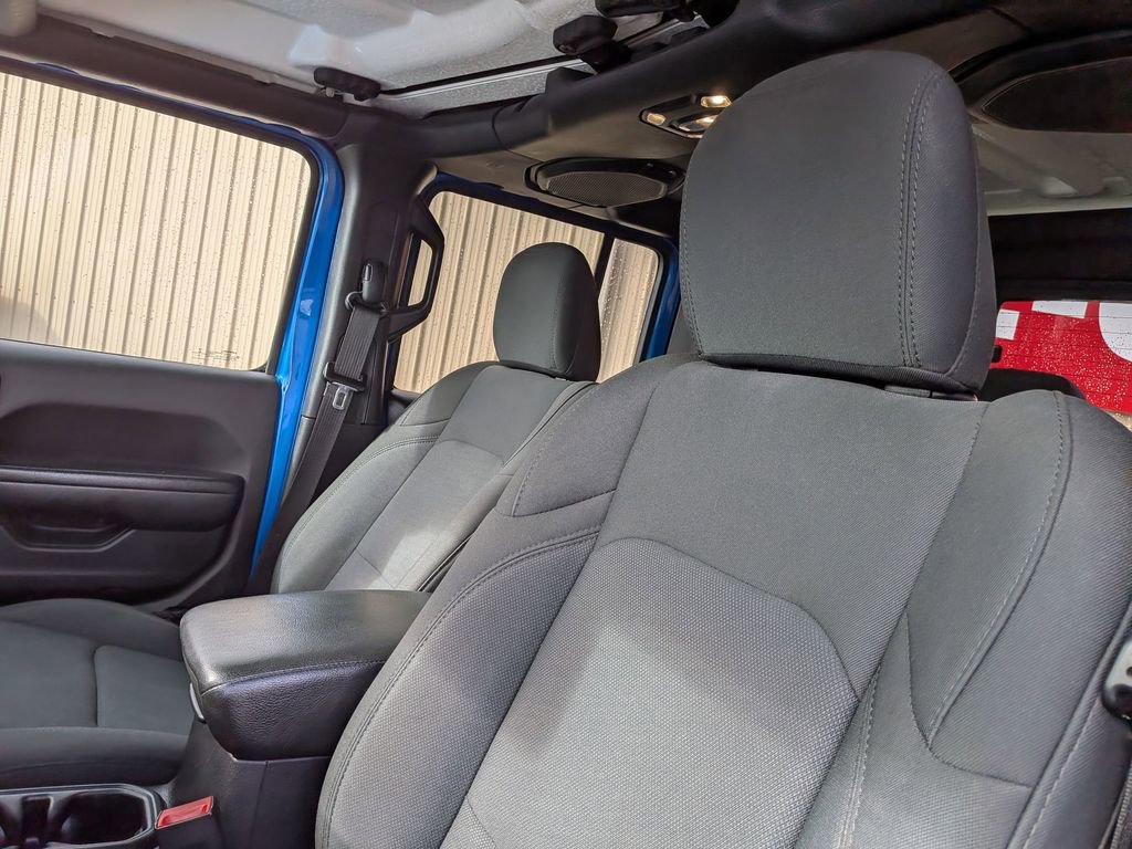 Used 2021 Jeep Gladiator Willys image 12