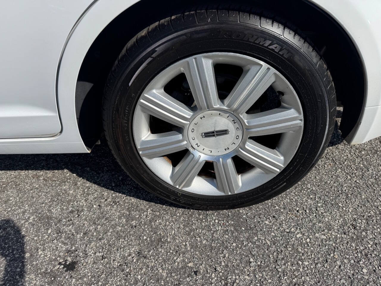 Used 2007 Lincoln MKZ FWD image 8