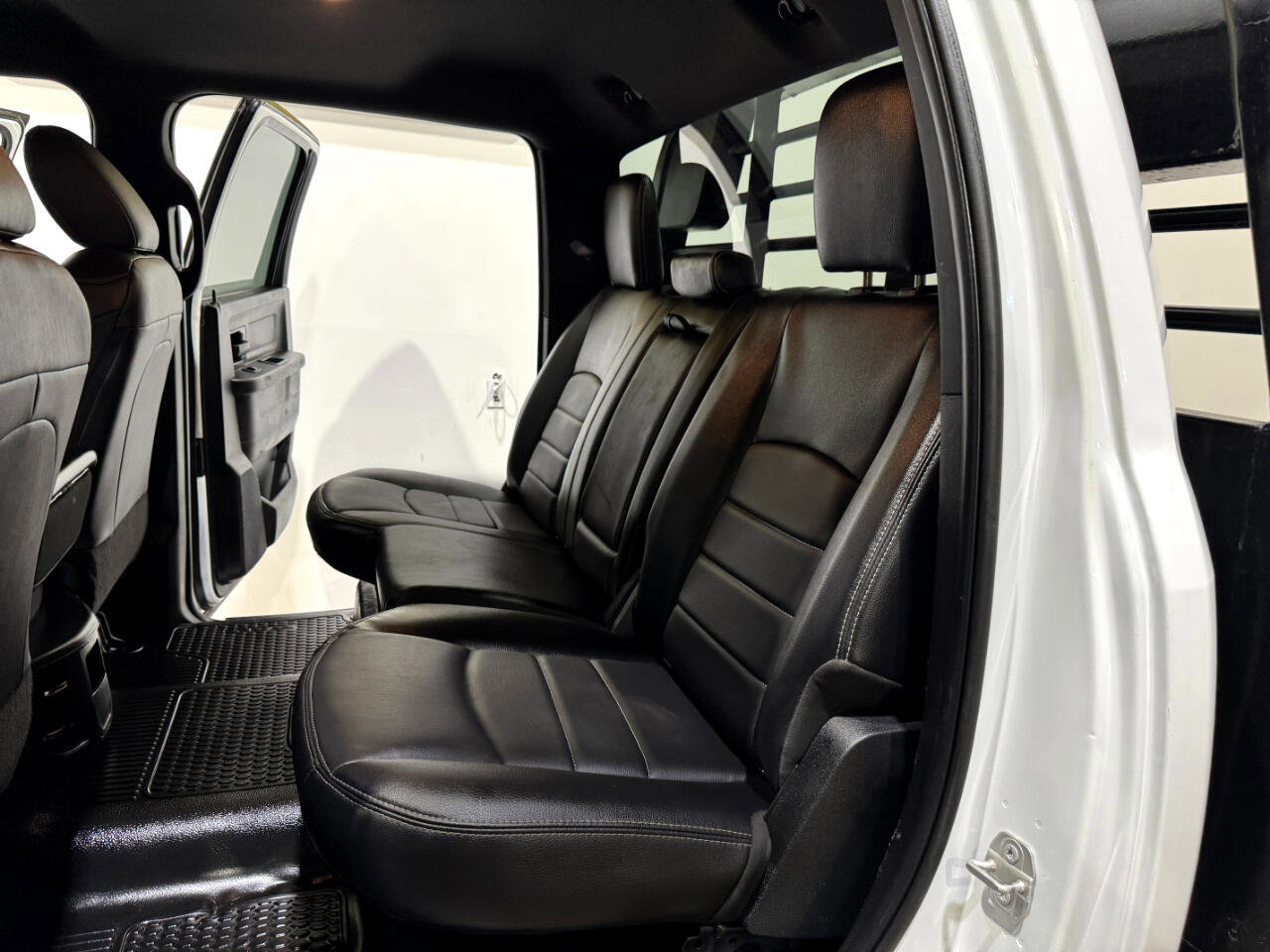 Used 2023 RAM 4500 Tradesman w/ Chrome Appearance Group image 15