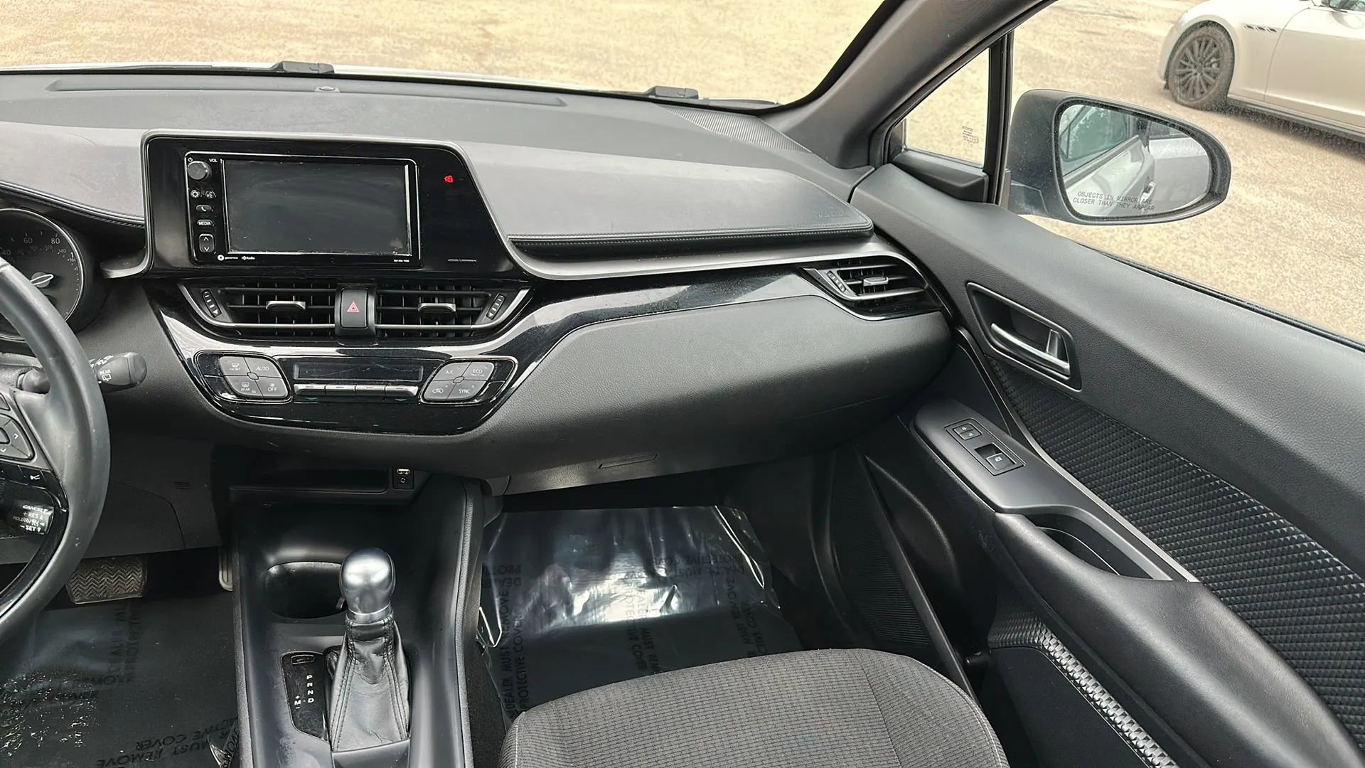 Used 2018 Toyota C-HR image 25