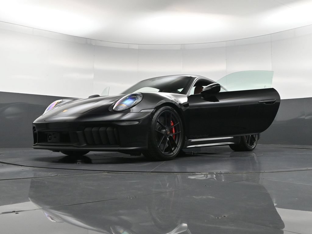 Certified 2026 Porsche 911 Carrera GTS RWD image 36