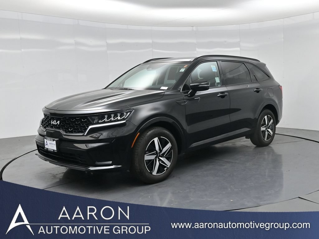 Used 2023 Kia Sorento S w/ Panoramic Sunroof Package