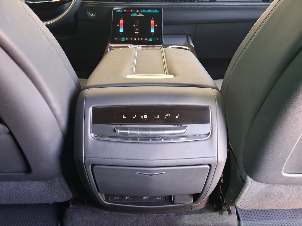 Certified 2025 Cadillac Escalade ESV Sport Platinum AWD/4WD image 27