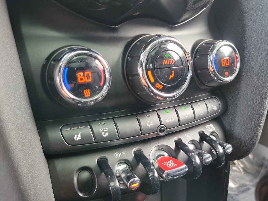 Used 2019 MINI Cooper S w/ Signature Upholstery Package FWD image 11