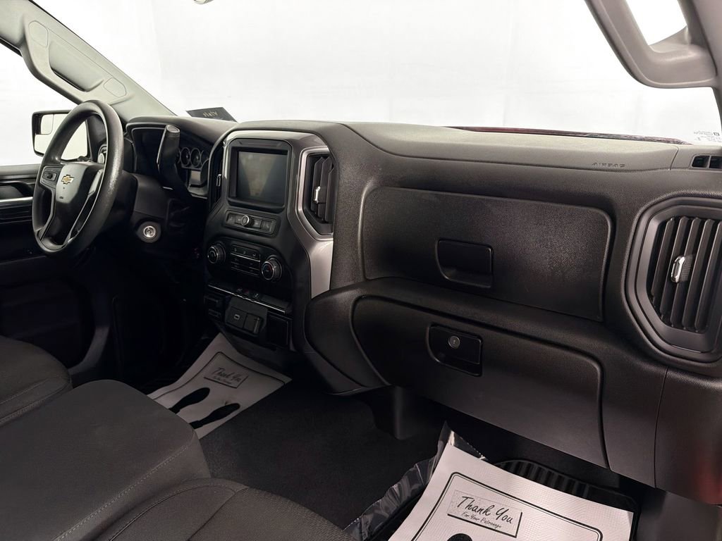 Used 2020 Chevrolet Silverado 1500 Custom w/ Custom Convenience Package AWD/4WD image 28