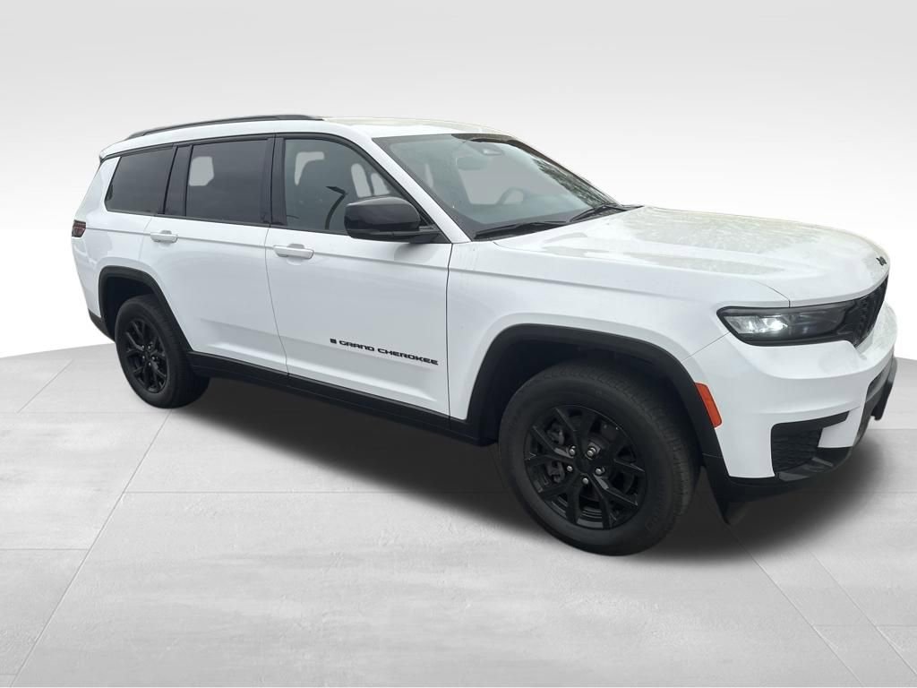 Used 2024 Jeep Grand Cherokee L Laredo AWD/4WD image 33