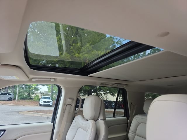 Used 2020 Lincoln Navigator Reserve w/ Luxury Package AWD/4WD image 22