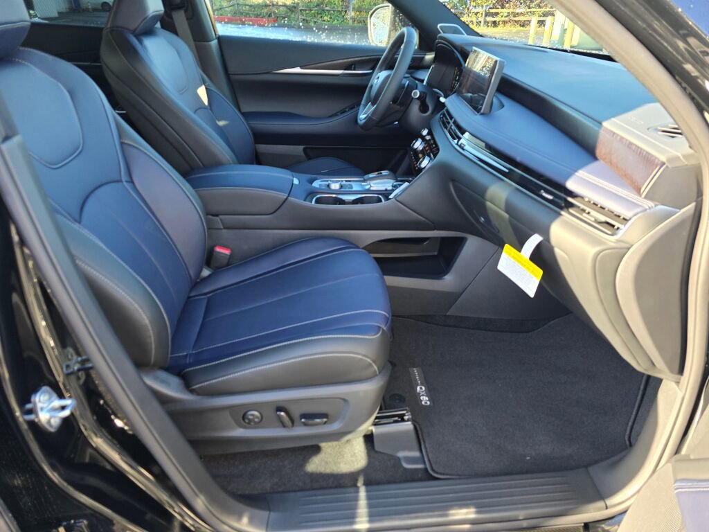 New 2026 INFINITI QX60 Sport image 10