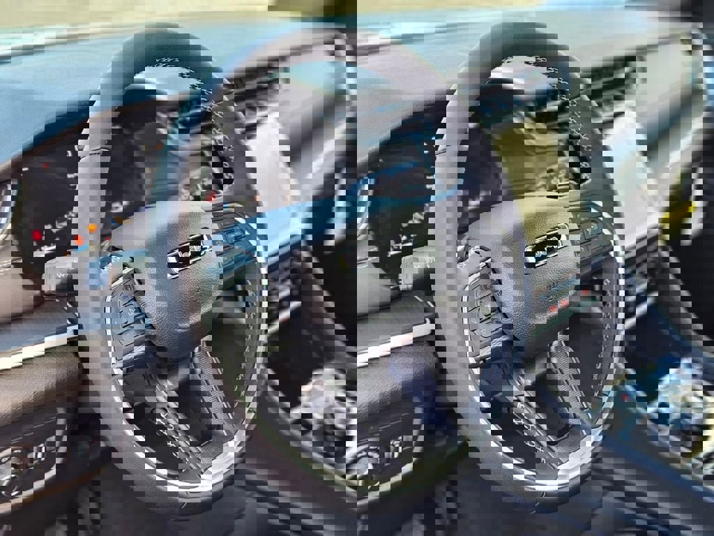 New 2025 Jeep Grand Cherokee Altitude image 19