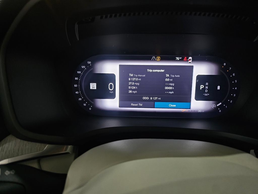 Certified 2025 Volvo S60 B5 Plus AWD/4WD image 17
