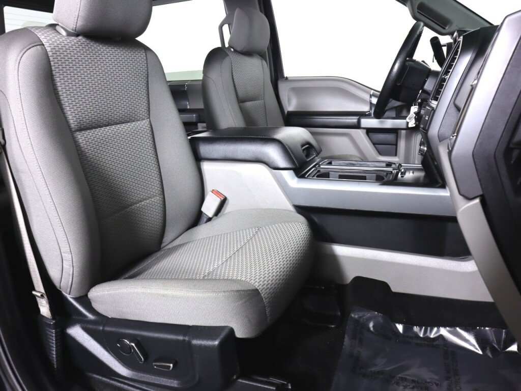 Used 2016 Ford F150 XLT w/ Equipment Group 302A Luxury AWD/4WD image 47