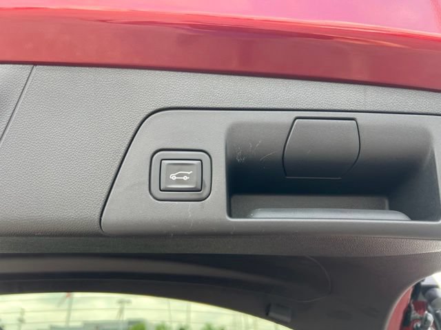 Used 2023 Buick Envision Essence AWD/4WD image 18