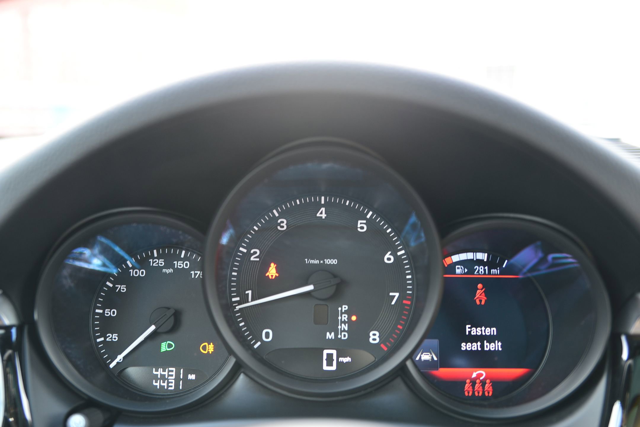 Certified 2025 Porsche Macan image 19