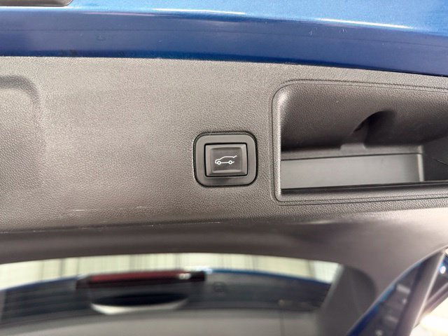 Used 2019 GMC Terrain SLE w/ Driver Convenience Package AWD/4WD image 17