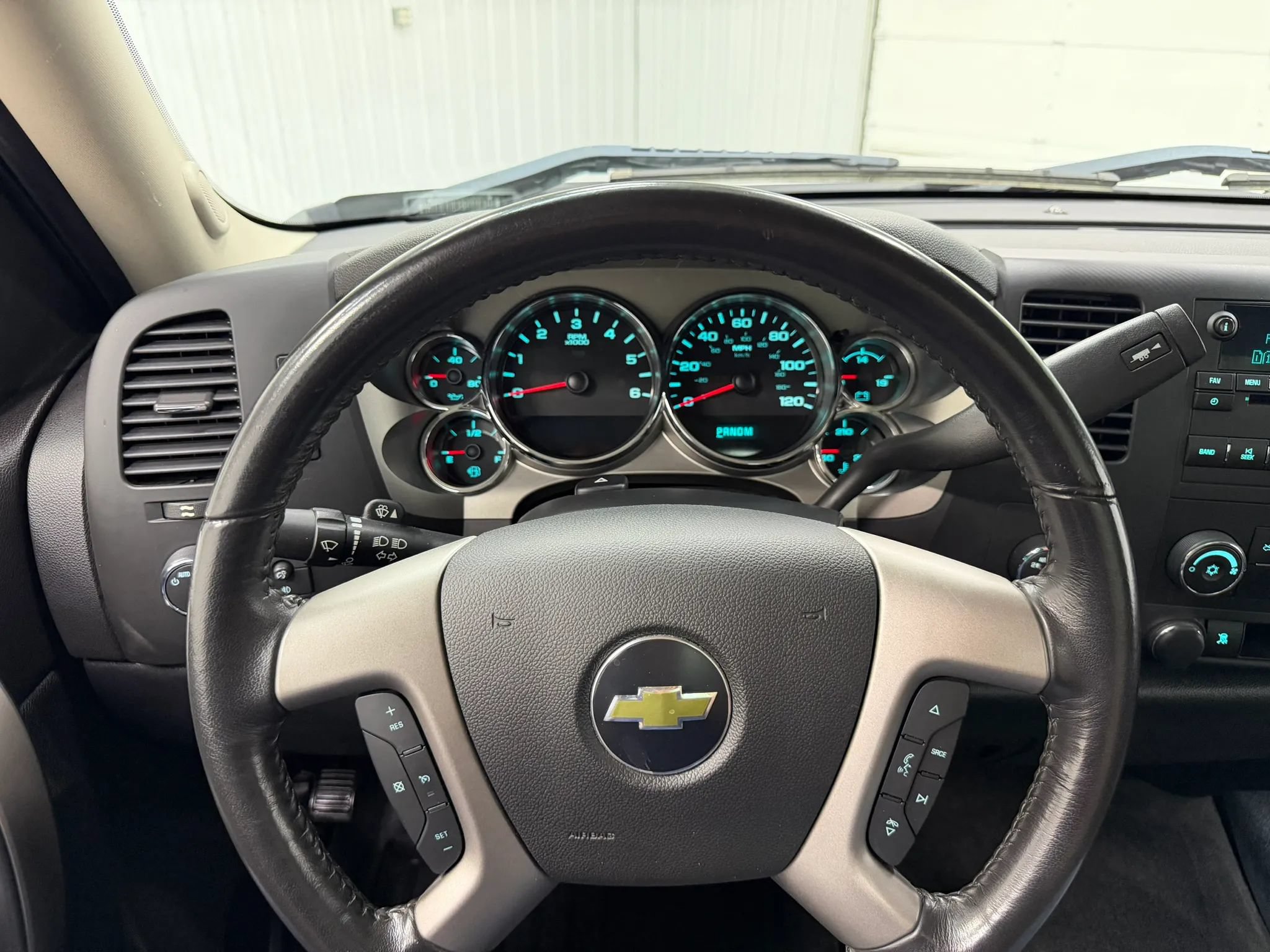 Used 2011 Chevrolet Silverado 1500 LT w/ Interior Plus Package AWD/4WD image 17