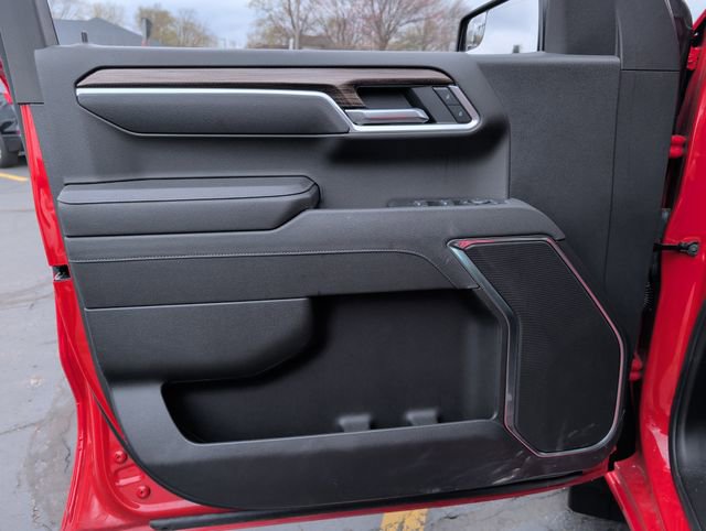 Used 2025 Chevrolet Silverado 1500 LT w/ Z71 Off-Road Package image 12