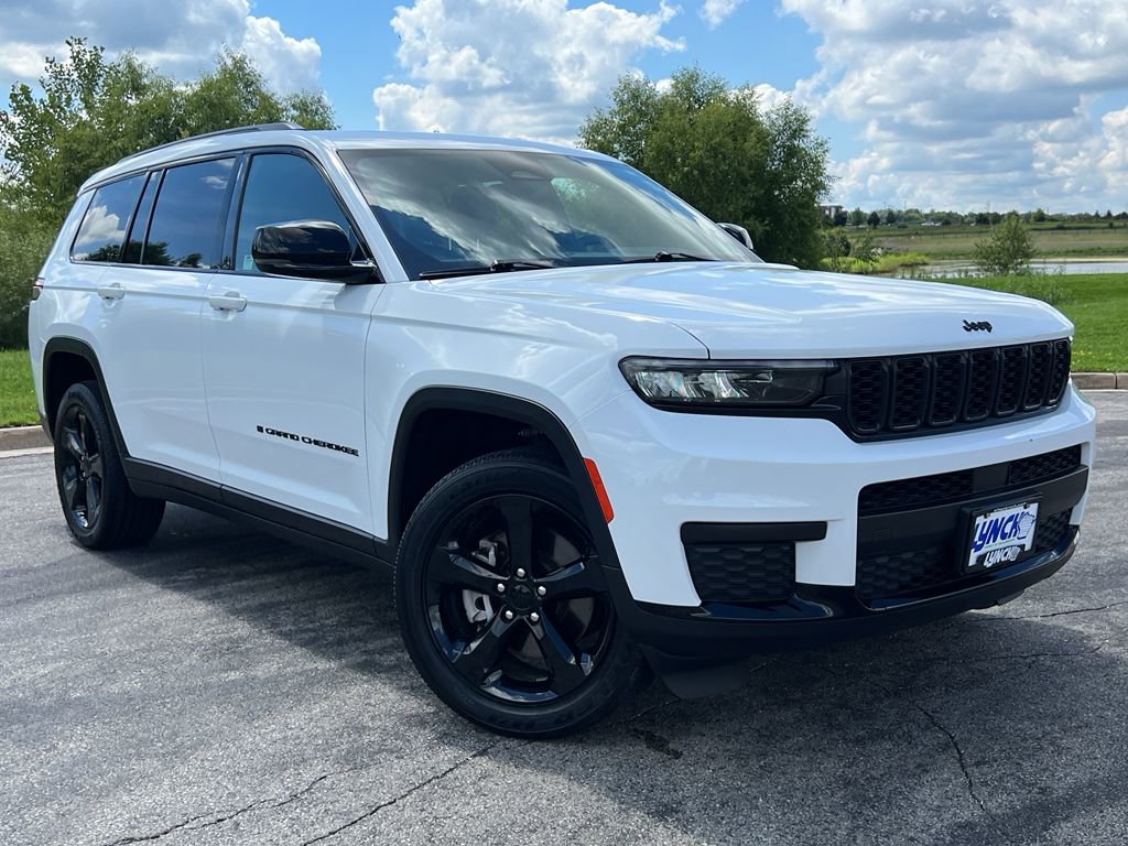 Used 2023 Jeep Grand Cherokee L Laredo image 5