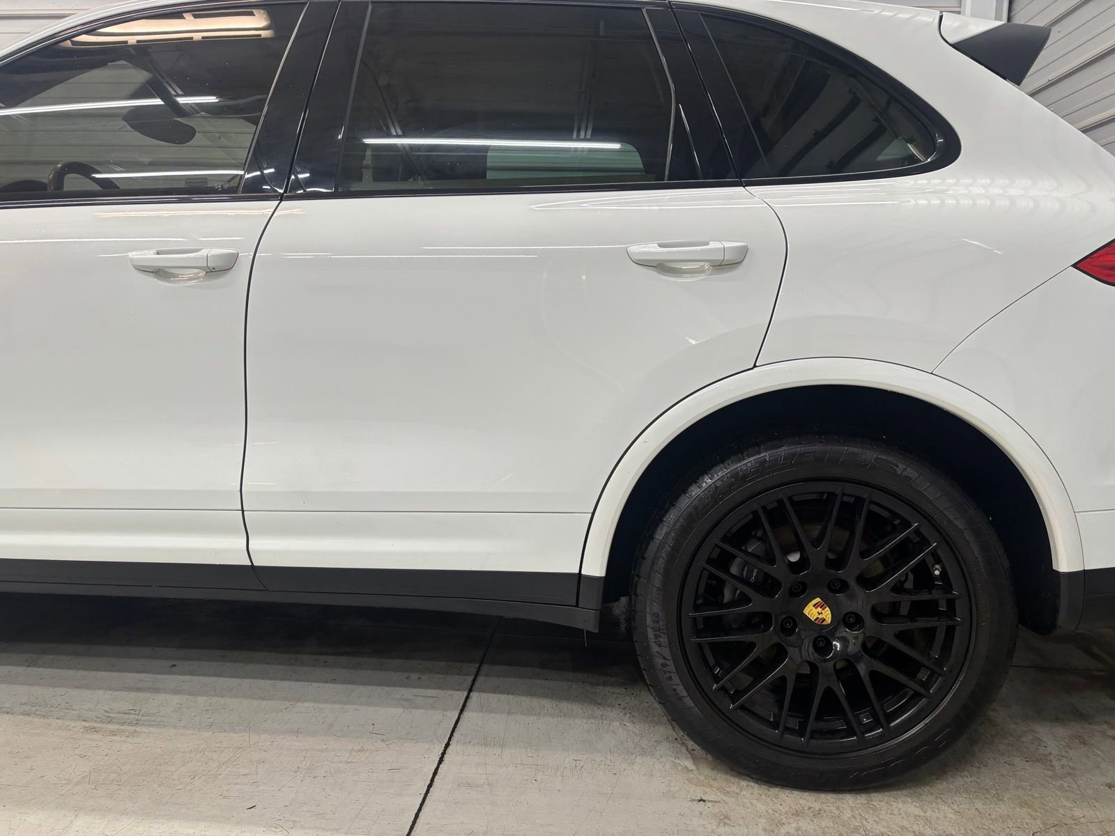 Used 2017 Porsche Cayenne Platinum Edition image 8