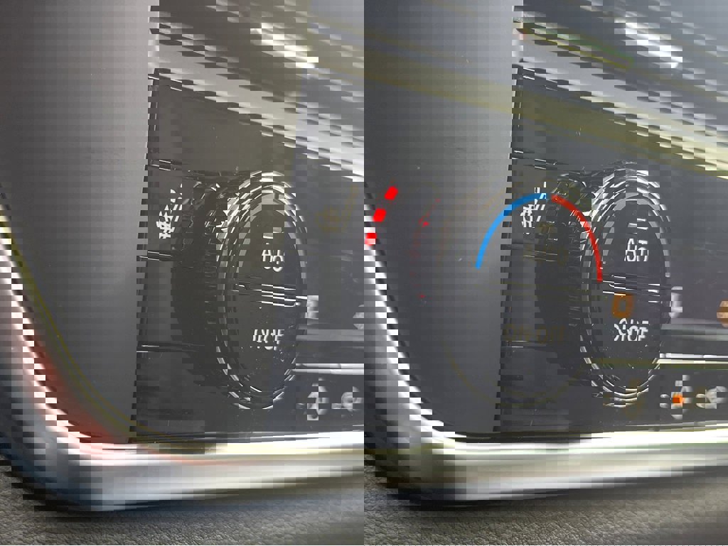 New 2025 Nissan Rogue SV image 25