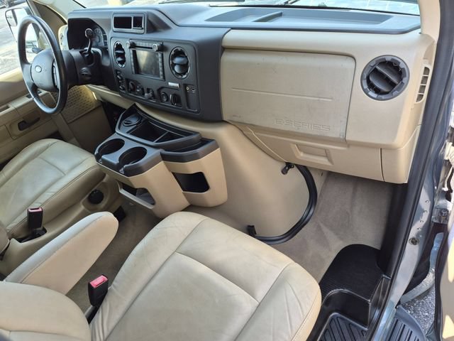 Used 2011 Ford E-150 and Econoline 150 Wagon w/ XLT Premium Pkg RWD image 20