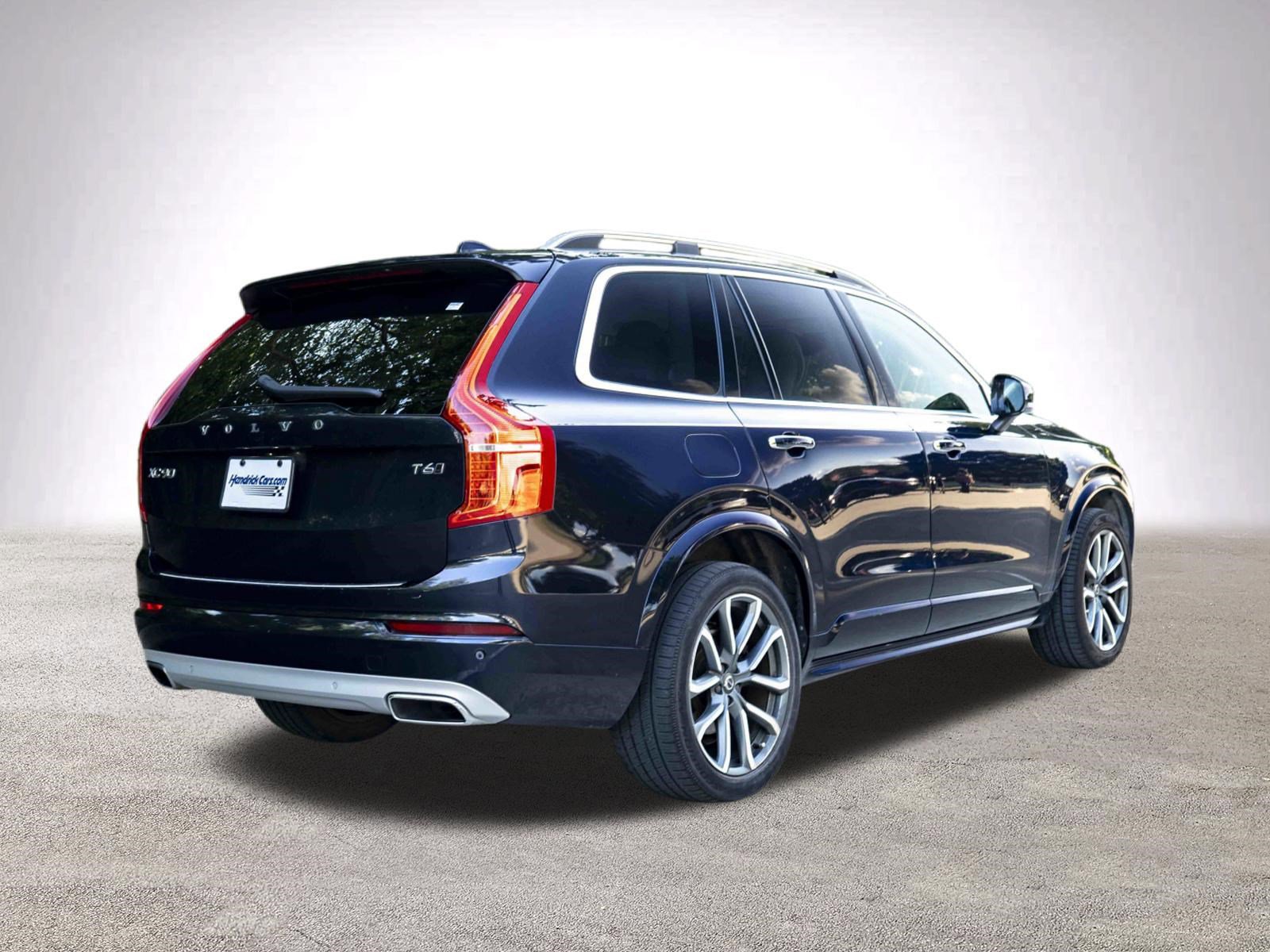 Used 2019 Volvo XC90 T6 Momentum w/ Protection Package Premier AWD/4WD image 9