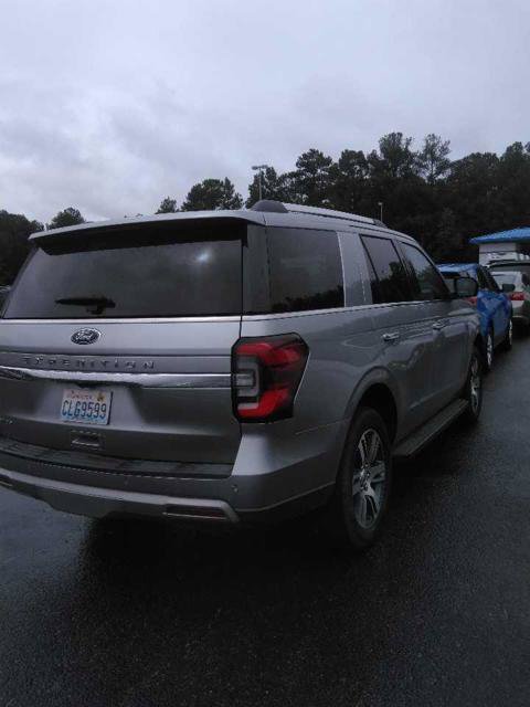 Used 2024 Ford Expedition Limited AWD/4WD image 5