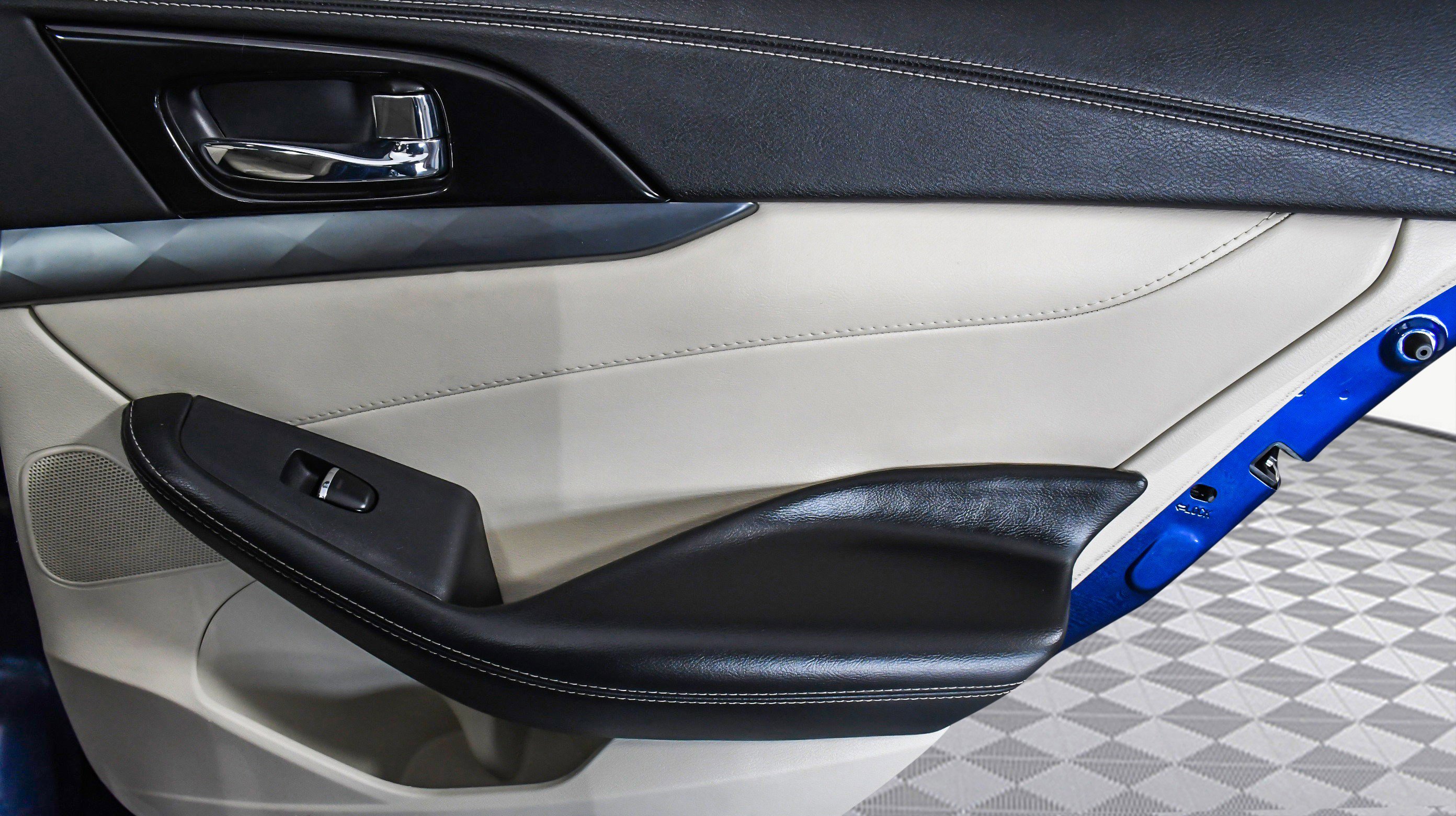 Used 2019 Nissan Maxima 3.5 SL w/ Floor Mat Group image 26