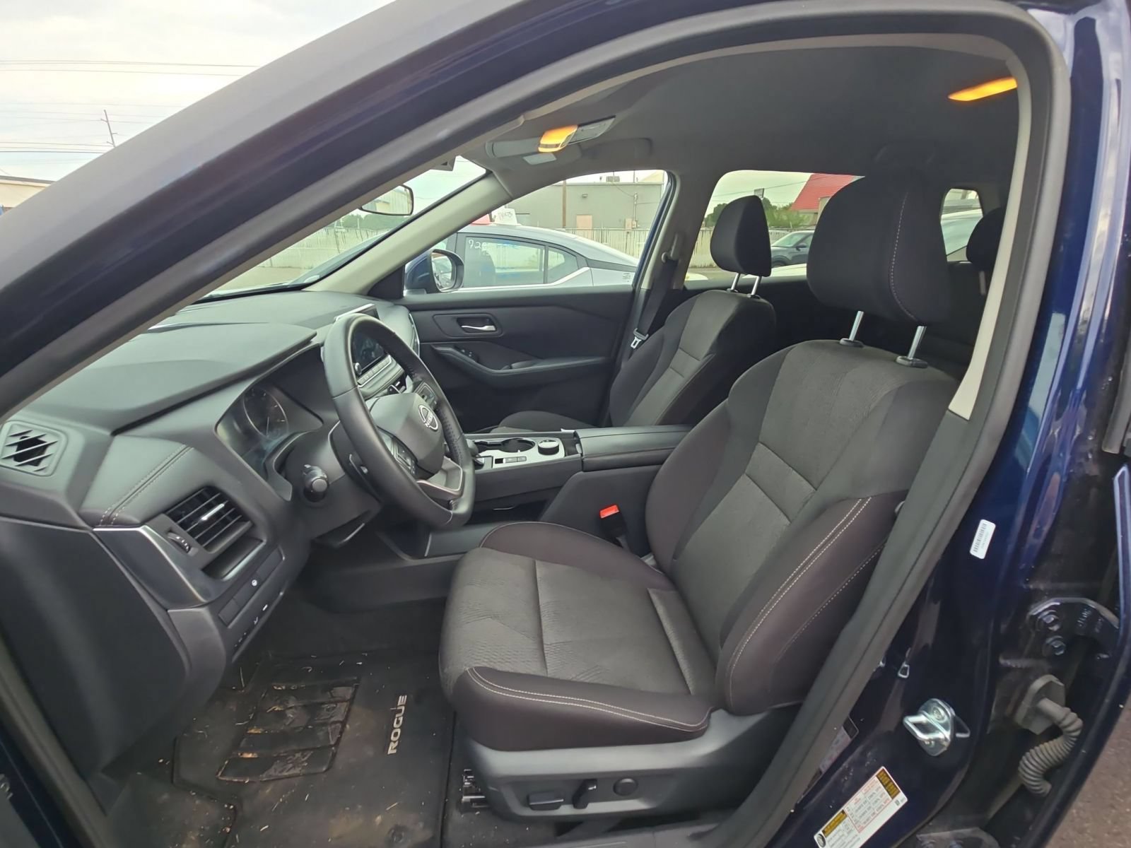 Used 2026 Nissan Rogue SV AWD/4WD image 10