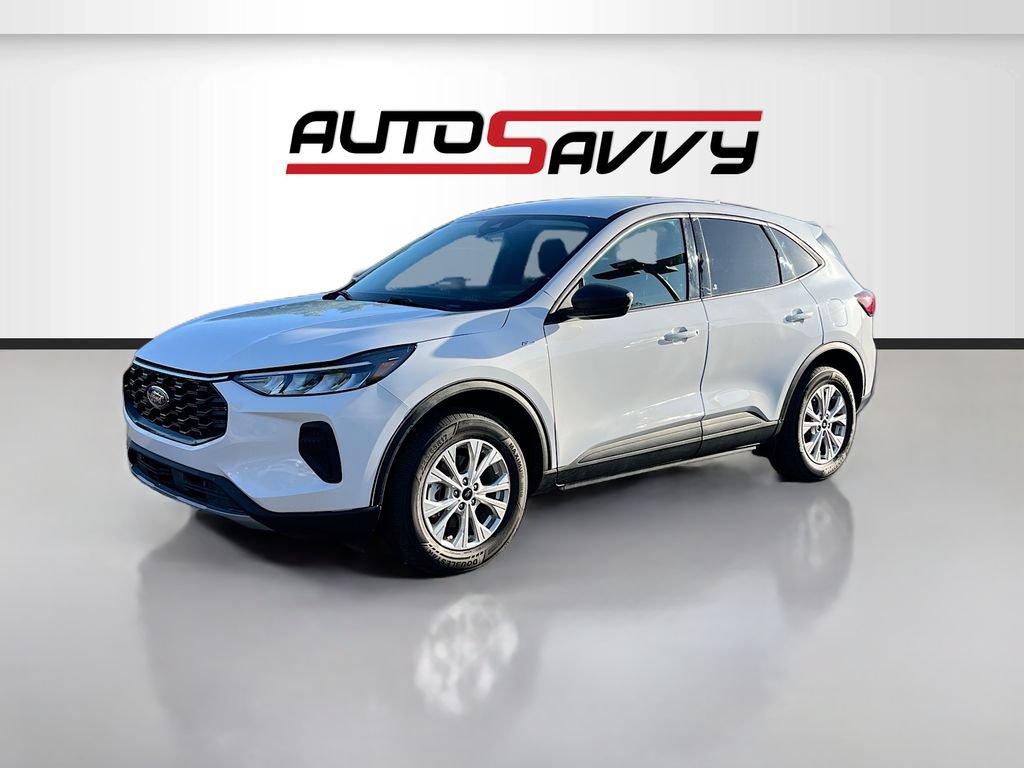 Used 2025 Ford Escape Active AWD/4WD image 3