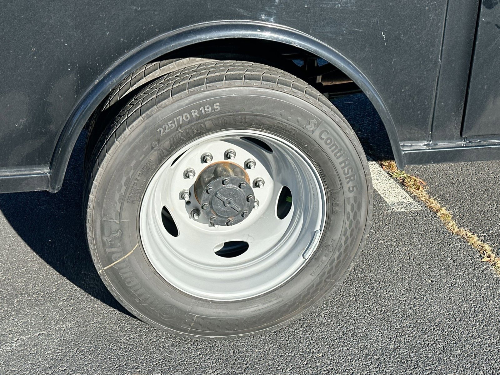 New 2026 Ford F550 4x4 Crew Cab Super Duty w/ XL Chrome Package image 13