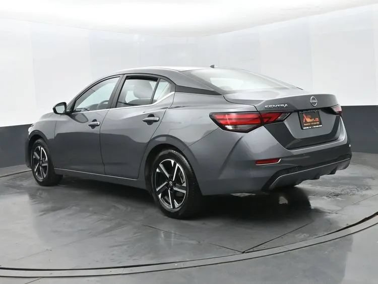 Used 2025 Nissan Sentra SV FWD image 9